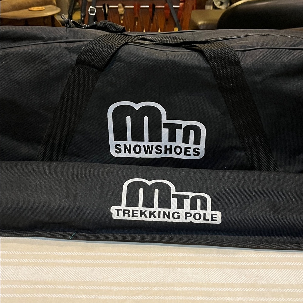 NEW MTN Snowshoes & Trekking Poles with Carry Bags